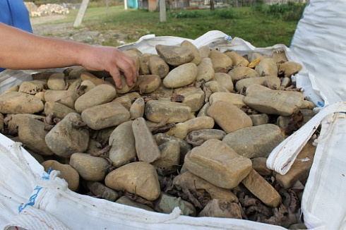 Kamenclub.ru: Песчаник брусчатка  купить в Москве    5 500 руб/т   фото КАМЕНЬ КЛУБ